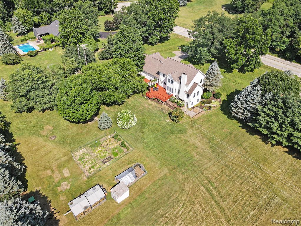 8472 Maltby Road, Brighton, MI 48116 — Photo 33