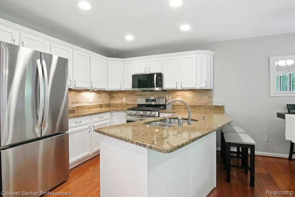 50454 Beechwood Court, 36, Plymouth, MI 48170 — Photo 9