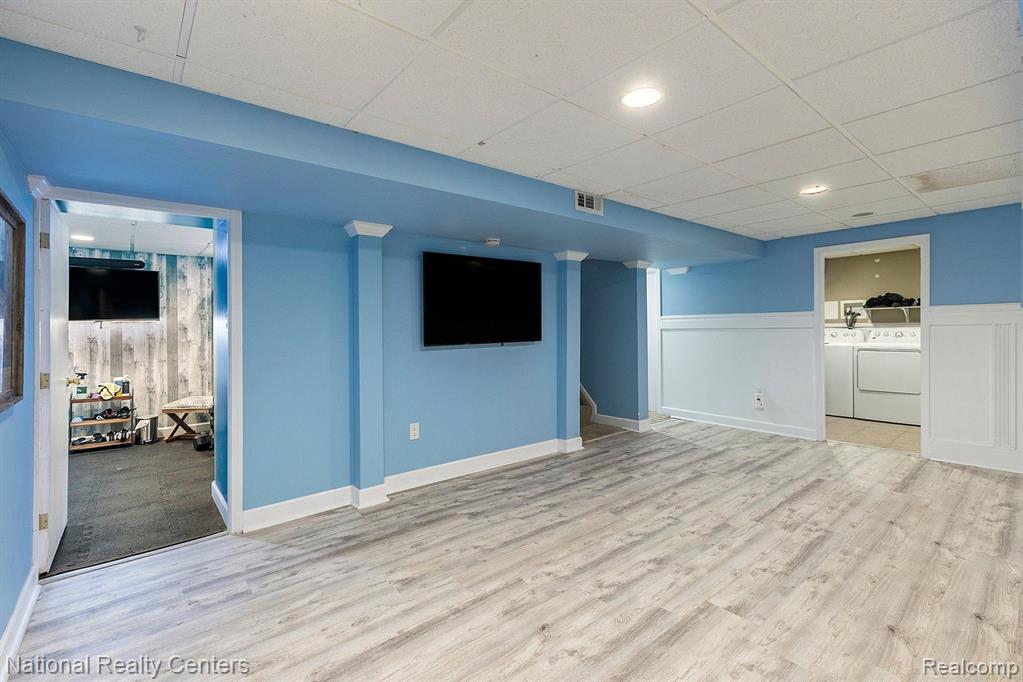 15421 ROBINWOOD Drive, Plymouth, MI 48170 — Photo 21