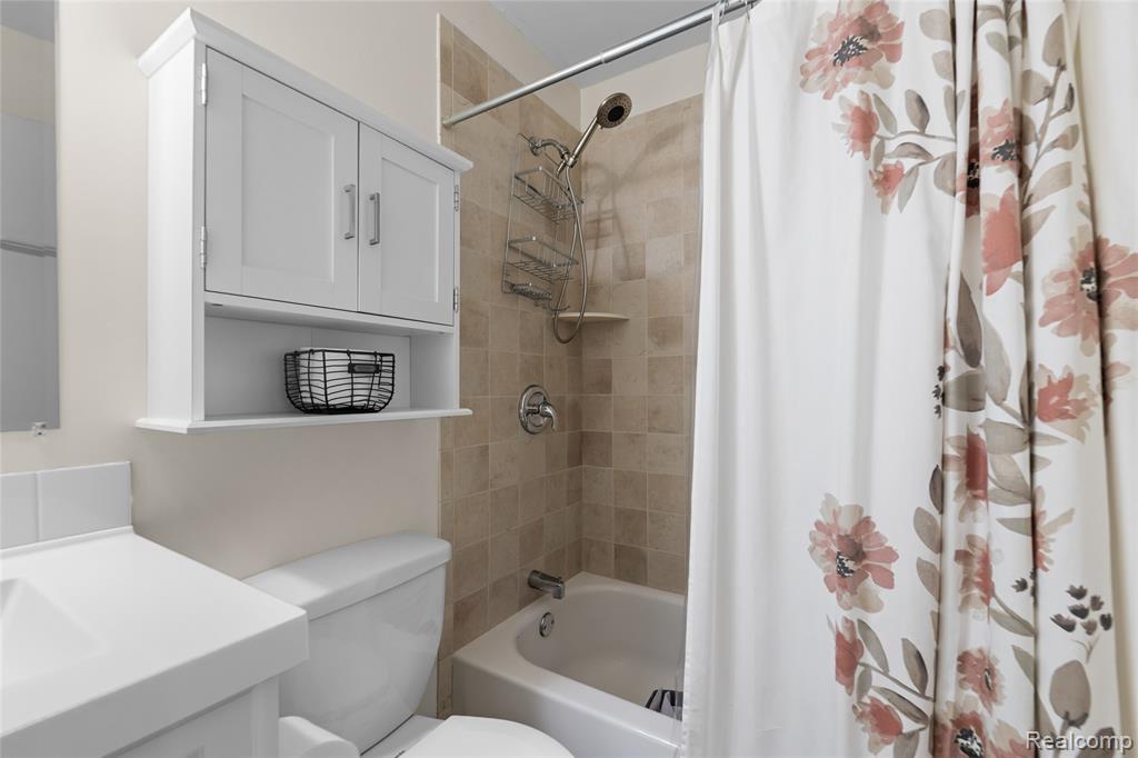 16217 Birwood Avenue, Beverly Hills, MI 48025 — Photo 20