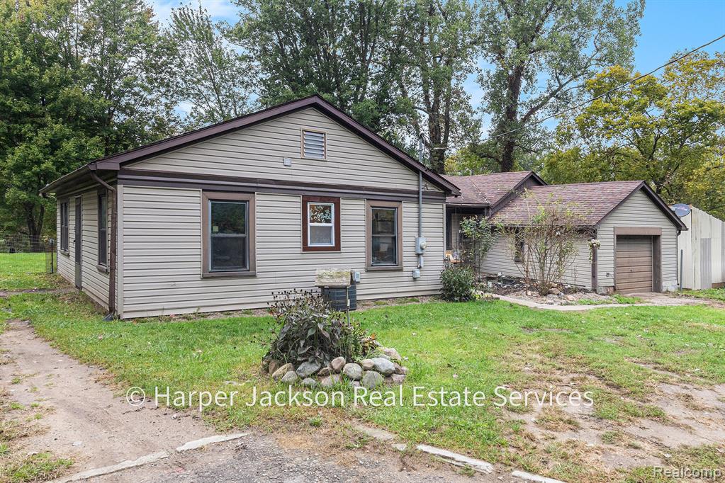5621 Beard Road, Byron, MI 48418 — Photo 3