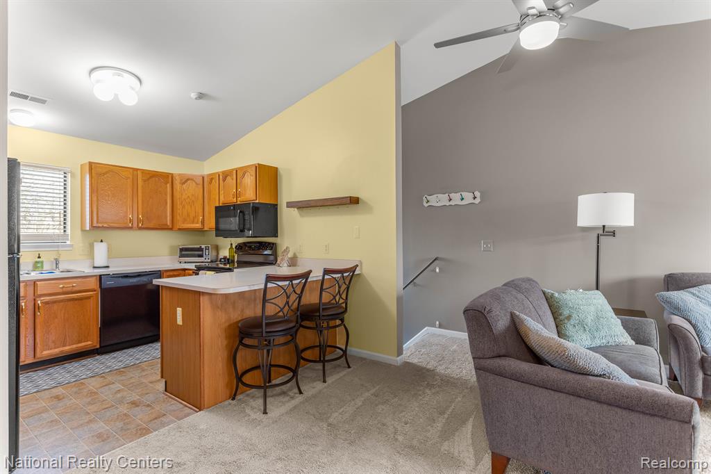 42732 LILLEY POINTE Drive, Canton, MI 48187 — Photo 6