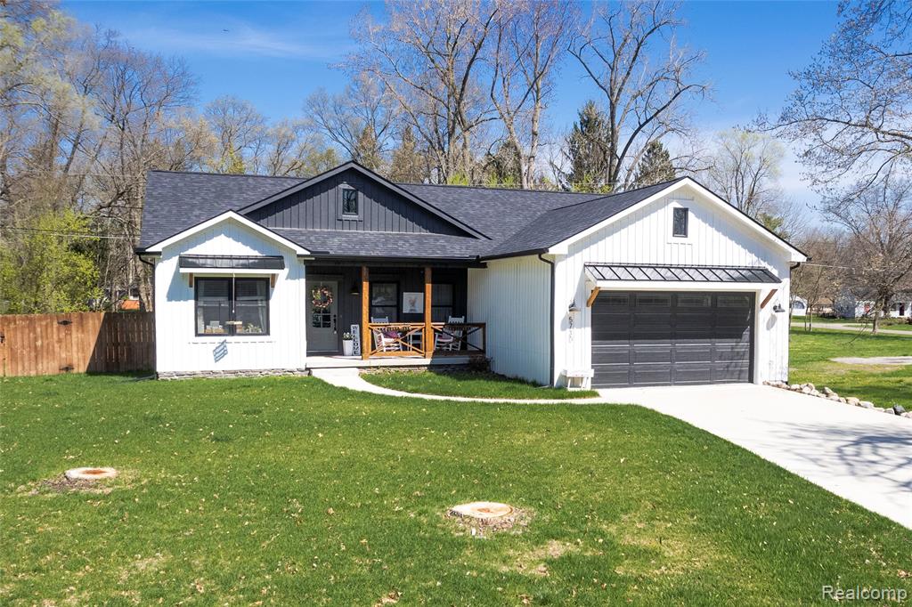 5730 Crescent Road, Waterford, MI 48327 — Photo 3