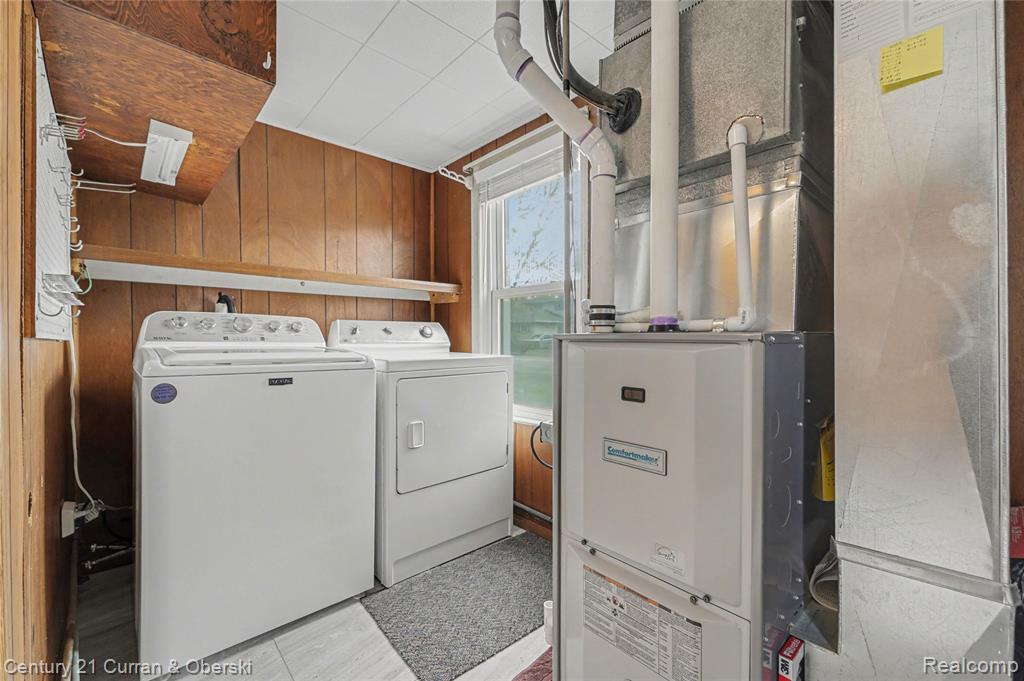 23674 Cora Street, Brownstown, MI 48183 — Photo 11