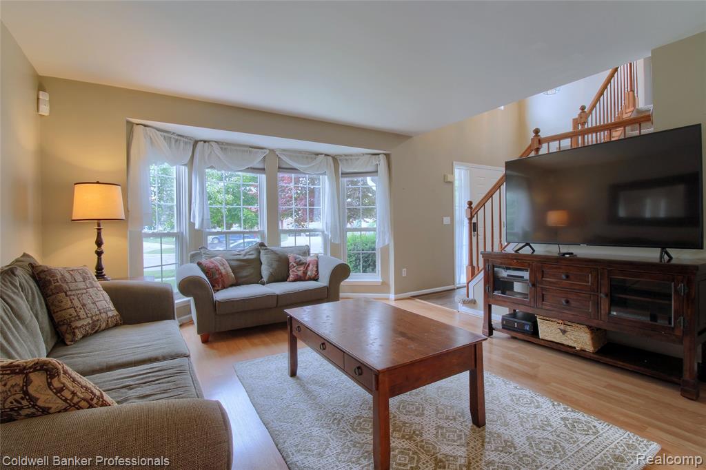44516 Bramblewood Court, Belleville, MI 48111 — Photo 5
