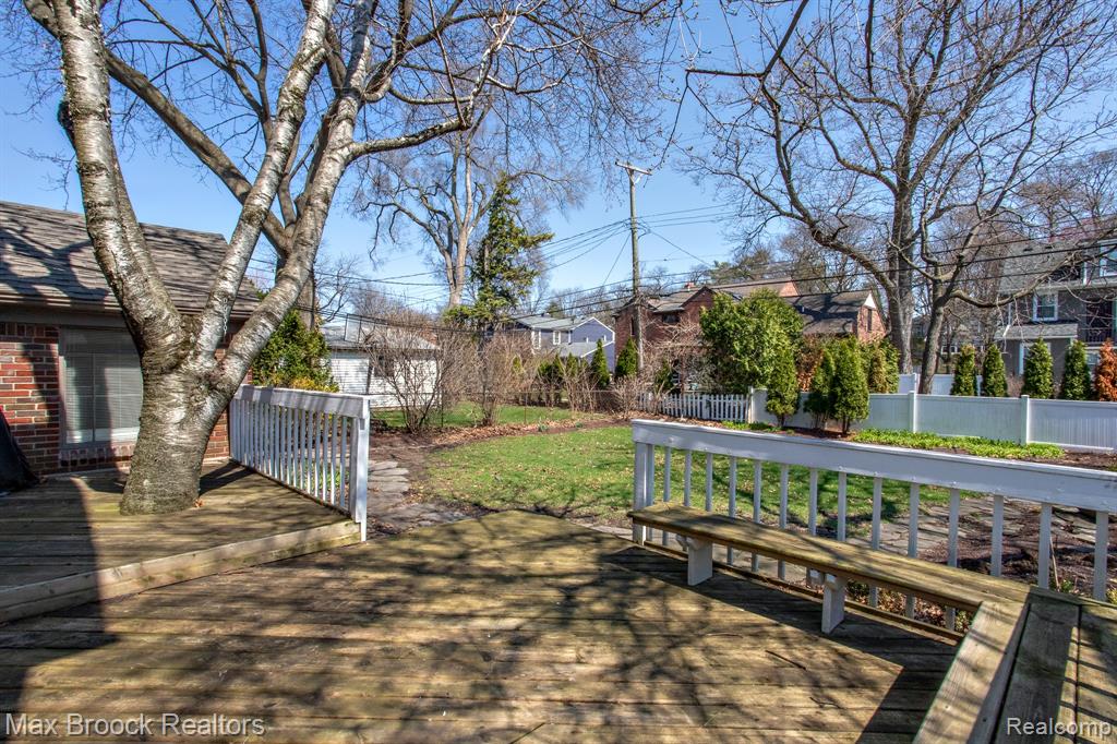 26614 Humber Street, Huntington Woods, MI — Photo 49