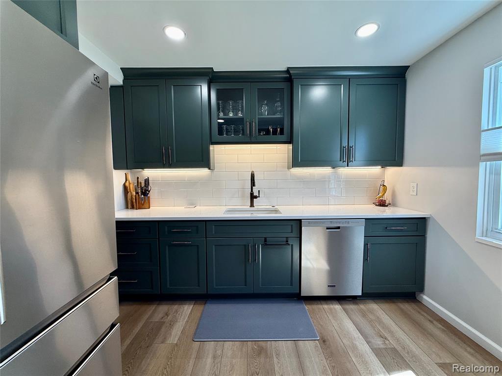 19489 Eddington Place, Northville, MI 48167 — Photo 9