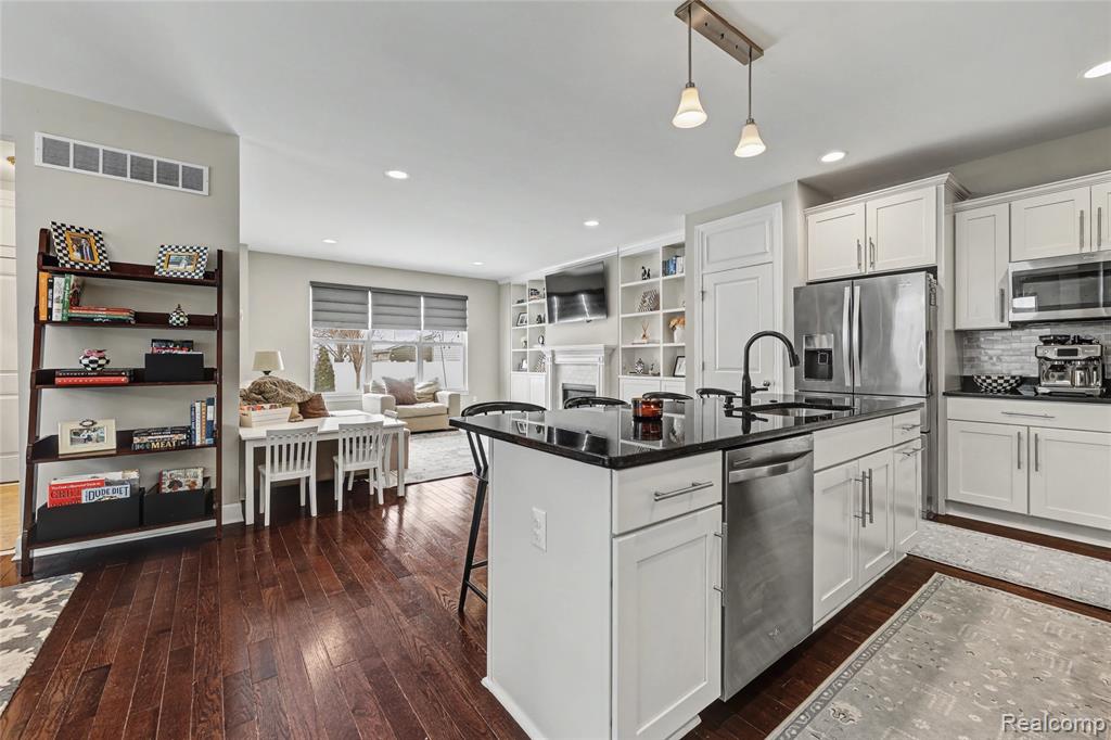 910 McLean Avenue, Royal Oak, MI 48067 — Photo 14