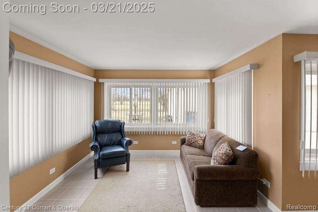 7484 N CHARLESWORTH Street, Dearborn Heights, MI 48127 — Photo 20