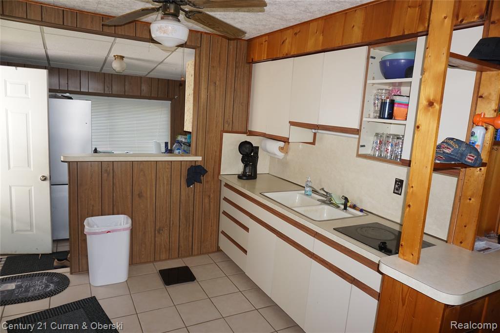 11853 Patterson Lake Dr, Pinckney, MI 48169 — Photo 12