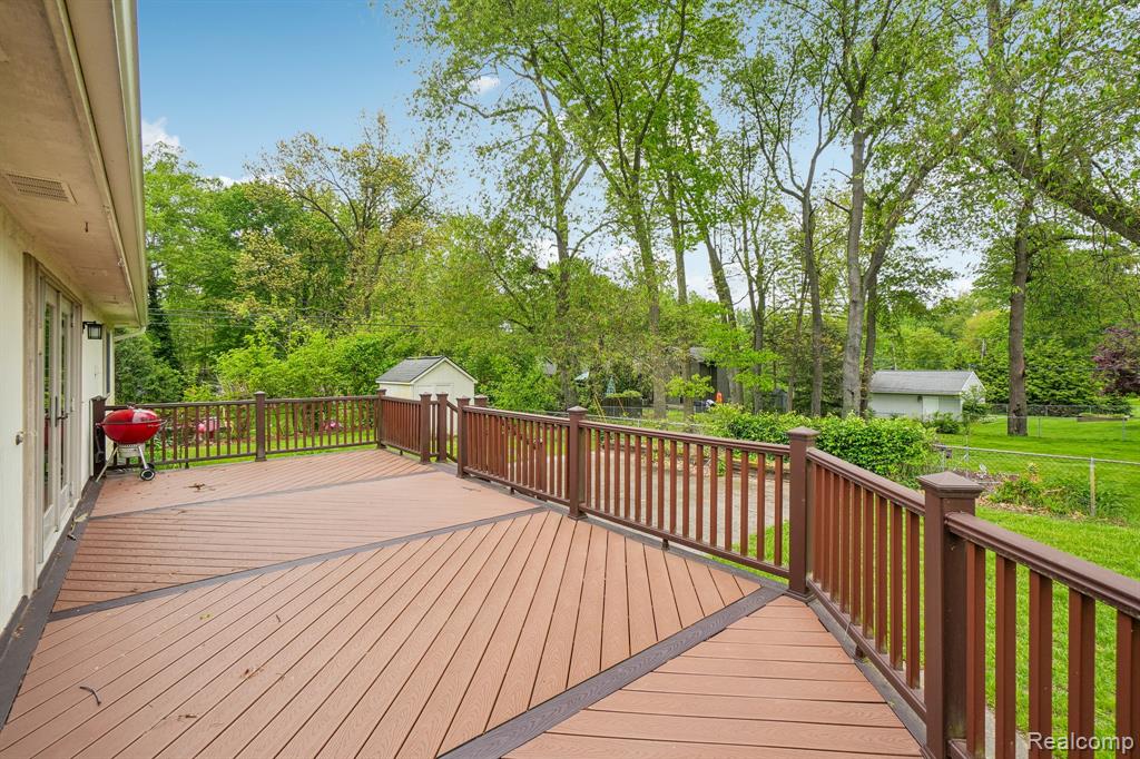 1397 Flamingo Street, Wixom, MI 48393 — Photo 41