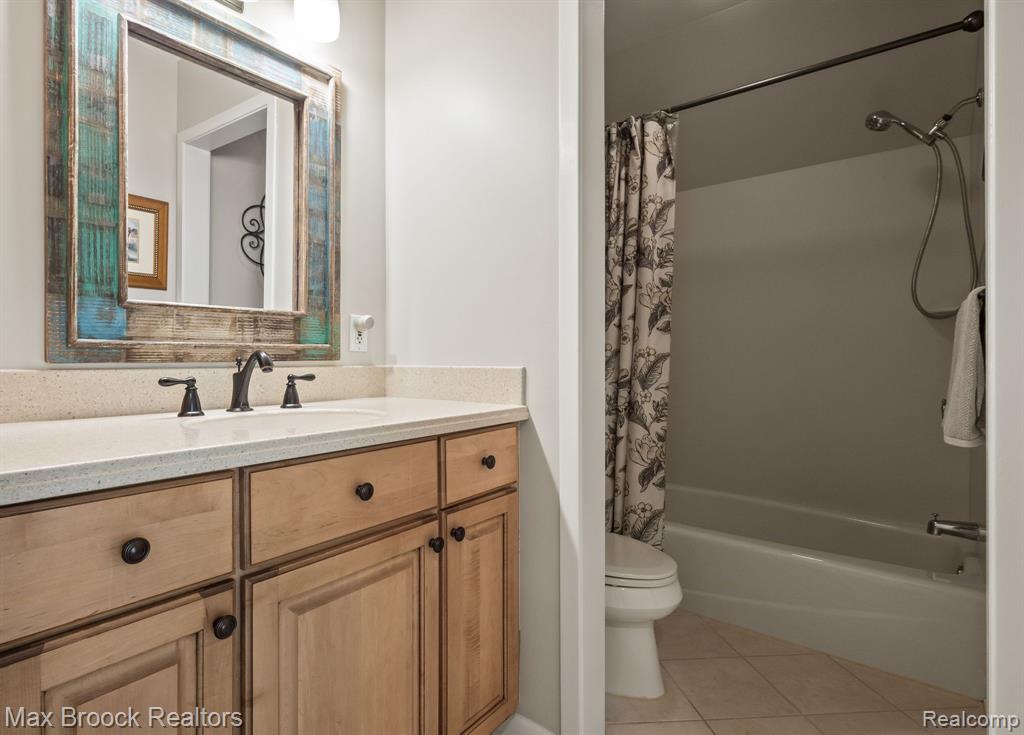 9522 Silverside, South Lyon, MI 48178 — Photo 23