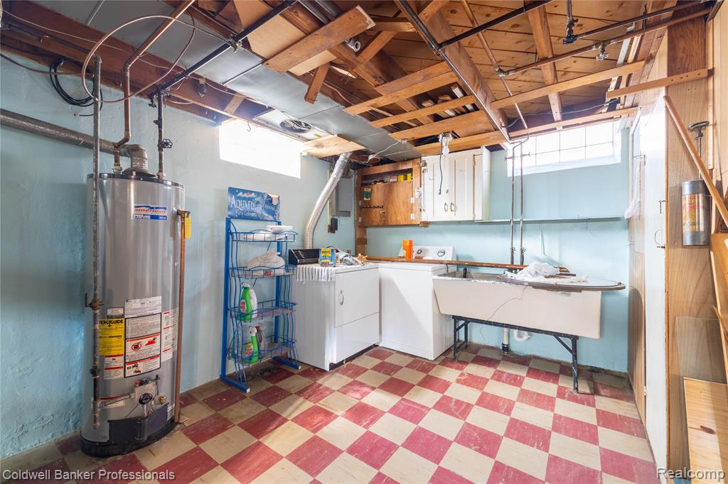 8915 Wormer Avenue, Redford, MI 48239 — Photo 19
