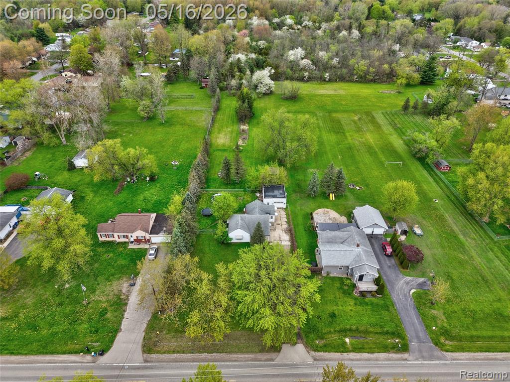 6383 Lapeer Road, Burton, MI 48509 — Photo 33