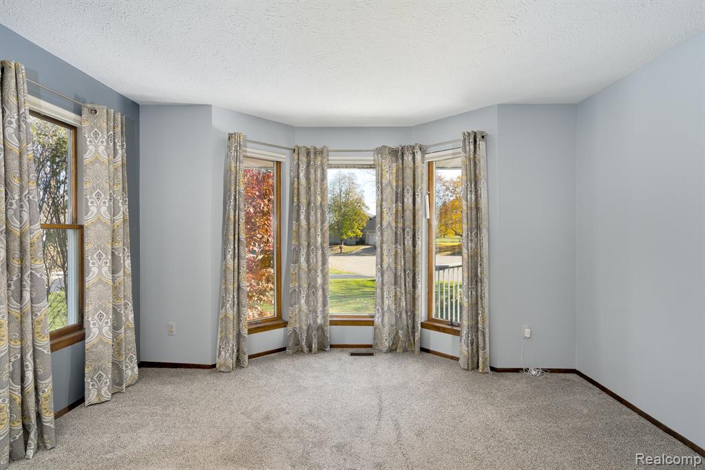 9721 Klais Road, Clarkston, MI 48348 — Photo 22