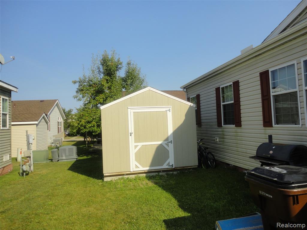 955 CAMERON CIRCLE, Monroe, MI 48161 — Photo 3