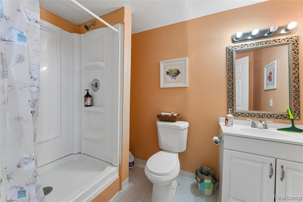 216 Tucker Street, Pontiac, MI 48341 — Photo 49