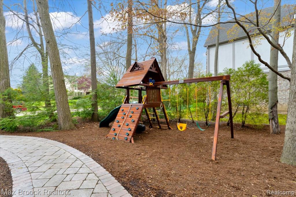5536 Whitfield Drive, Troy, MI 48098 — Photo 53