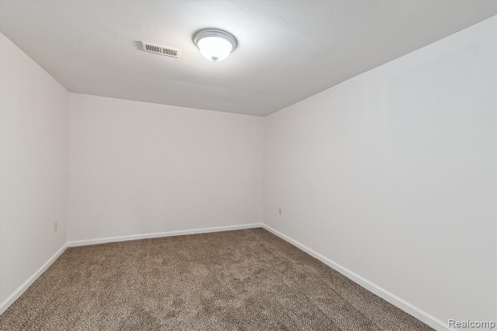 2145 Terrapin Street, Wolverine Lake, MI 48390 — Photo 36
