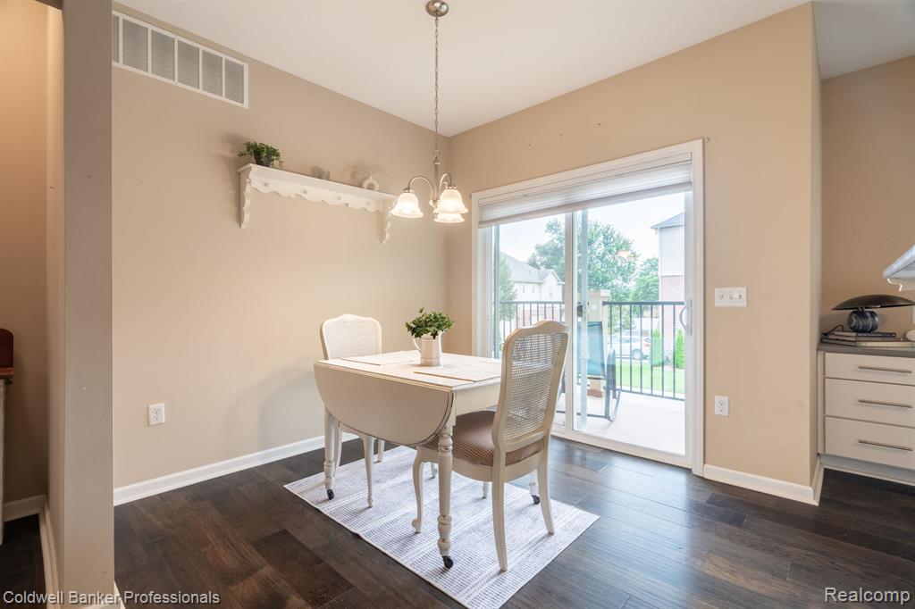 5656 Flagstaff Pines Dr, Shelby Twp, MI 48317 — Photo 11