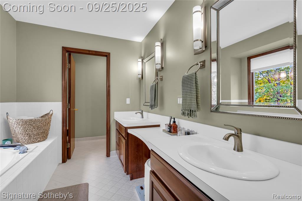 5226 Forest Valley Drive, Clarkston, MI 48348 — Photo 21