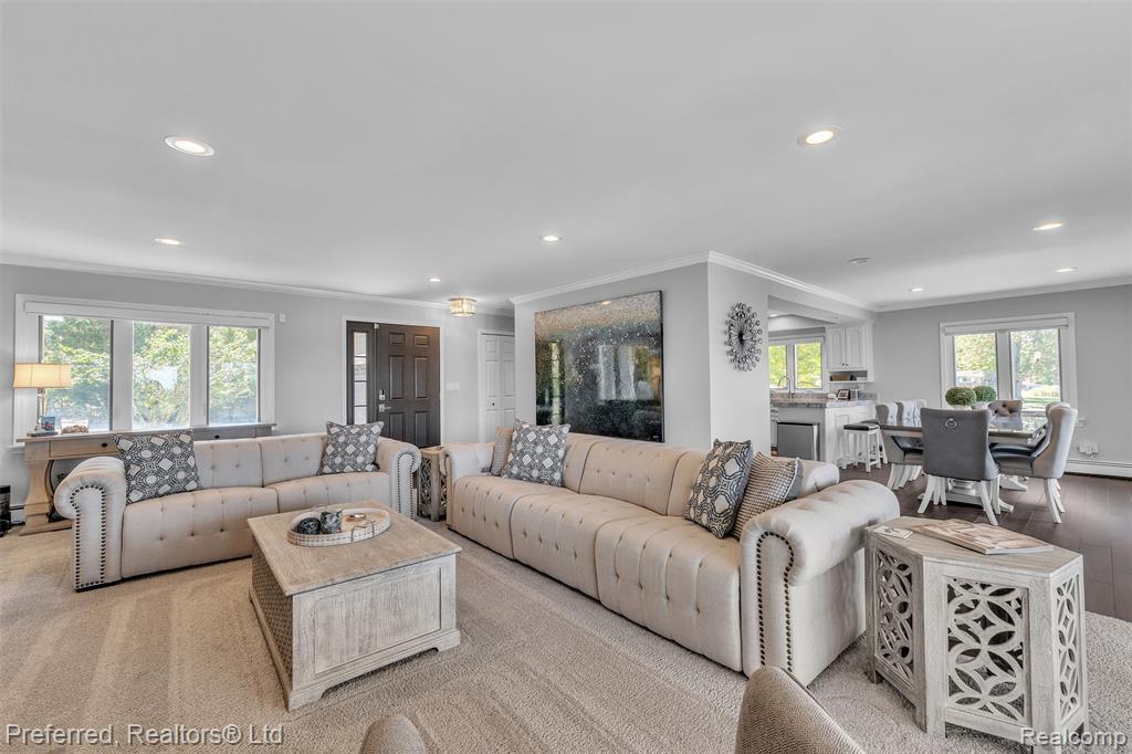 7660 Maceday Lake Road, Waterford, MI 48329 — Photo 10