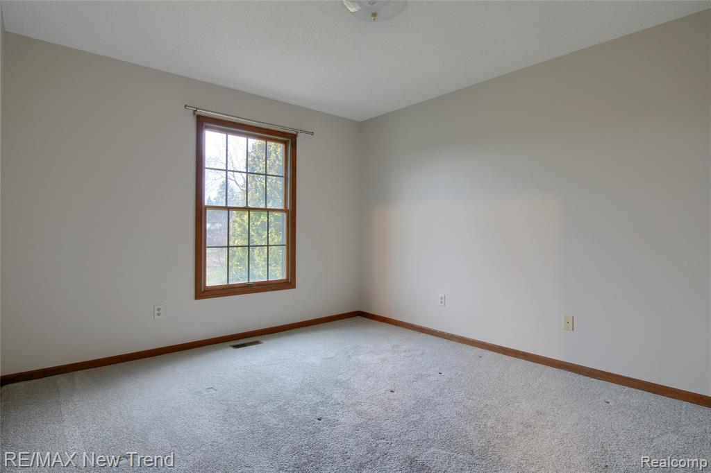 7252 STEEPLECHASE Drive, Saline, MI 48176 — Photo 30