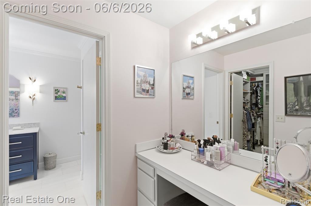 23910 Trailwood Court, 82, Bingham Farms, MI 48025 — Photo 28