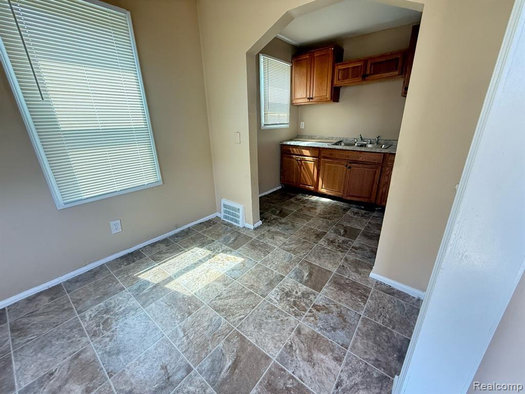 8909 PENROD Street, Detroit, MI 48228 — Photo 5