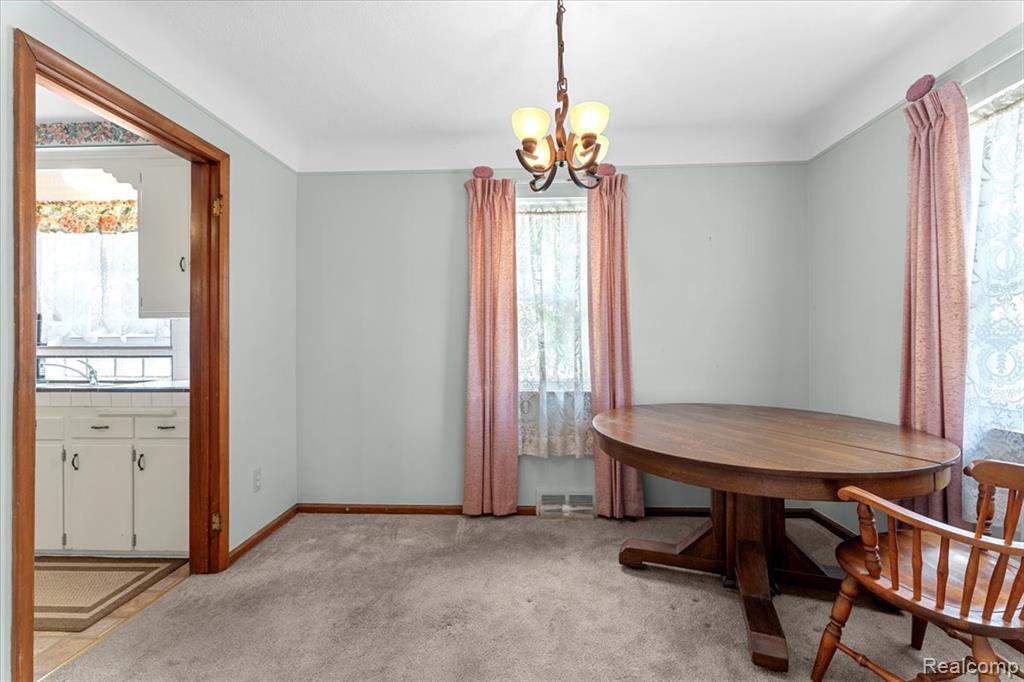 555 N Melborn Street, Dearborn, MI 48128 — Photo 6