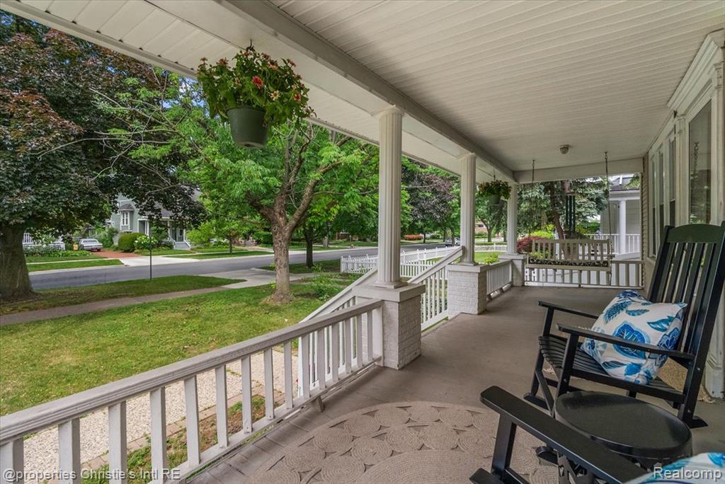 568 Saint Clair Avenue, Grosse Pointe, MI 48230 — Photo 2