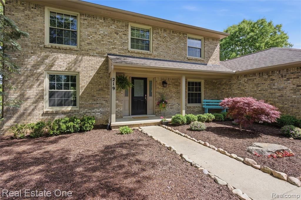 219 Briarwood Drive, Highland, MI — Photo 4