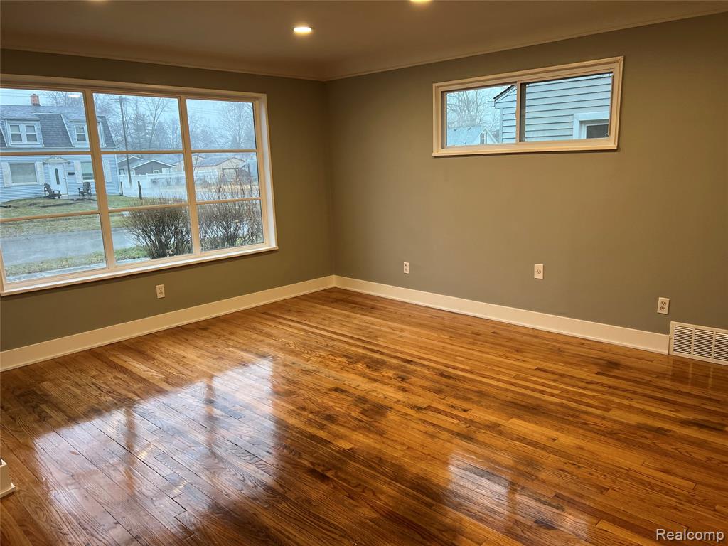 18506 Wakenden, Redford, MI 48240 — Photo 5