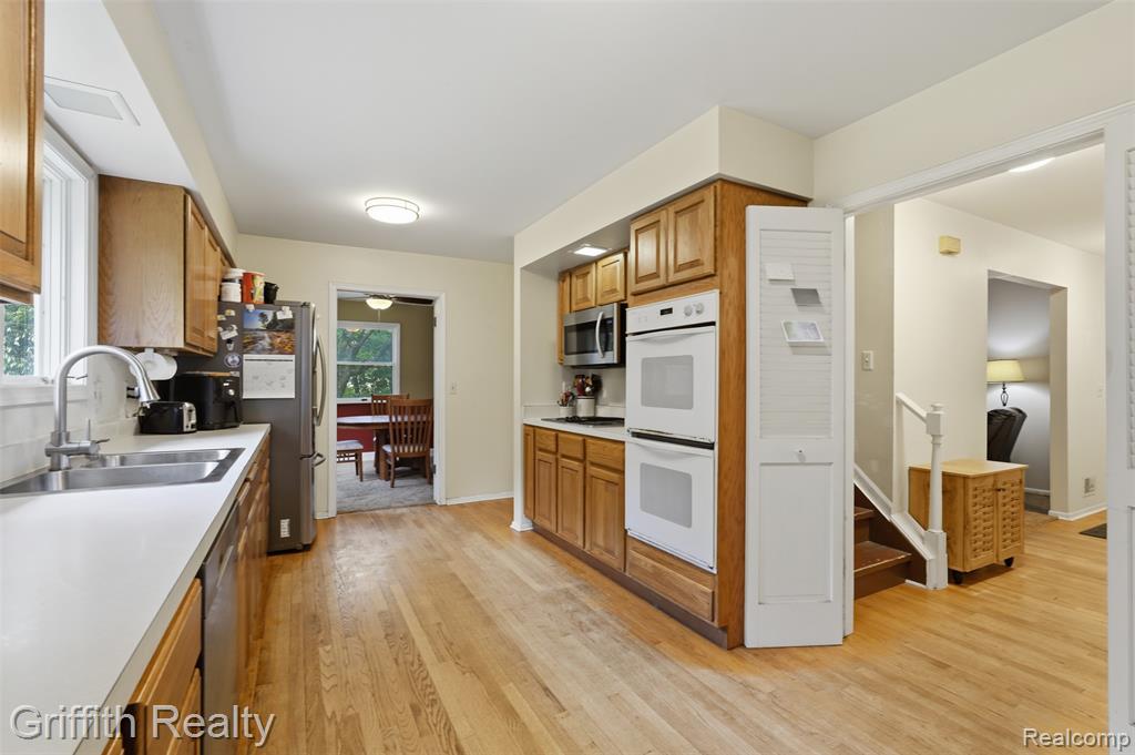 10591 Silver Lake Road, Brighton, MI 48116 — Photo 10