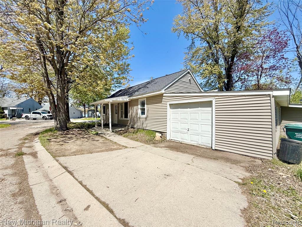 300 Georgia Drive, Lapeer, MI 48446 — Photo 11