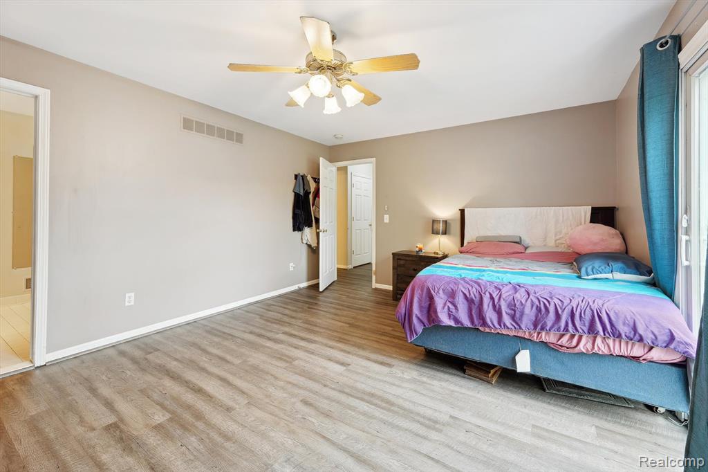 7366 MEADOW Lane, Ypsilanti, MI 48197 — Photo 19