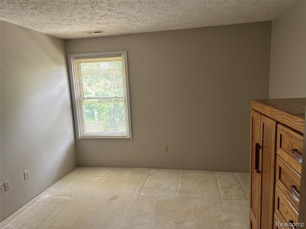 61290 Greenwood Drive, 94, South Lyon, MI 48178 — Photo 11