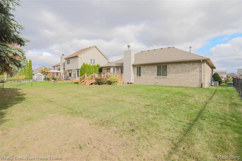50315 Alden Drive, Macomb, MI 48044 — Photo 5