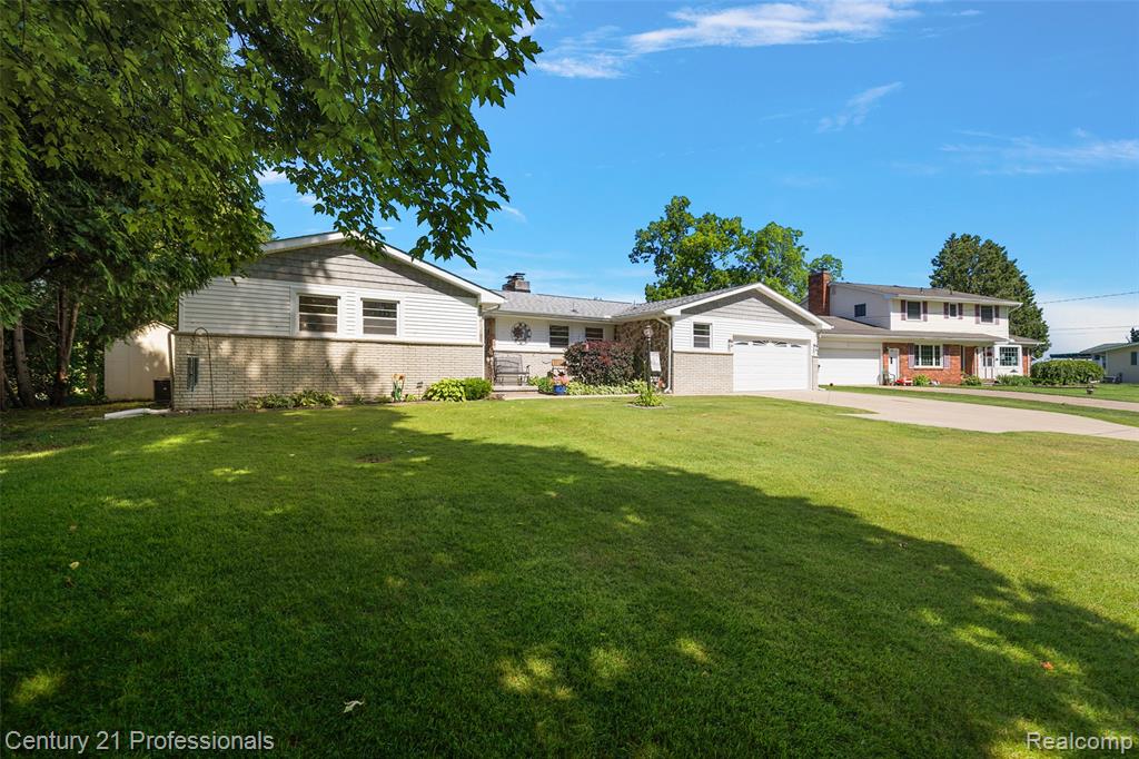 9311 Whipple Shores Drive, Clarkston, MI 48348 — Photo 13