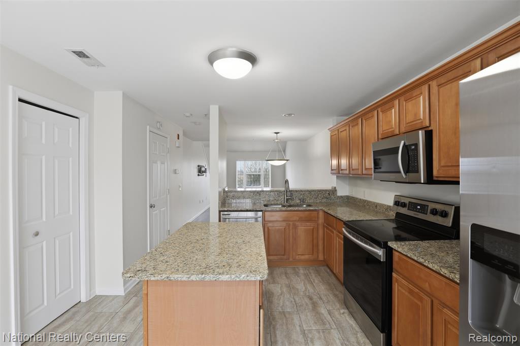 39647 Springwater Drive, Northville, MI 48168 — Photo 11