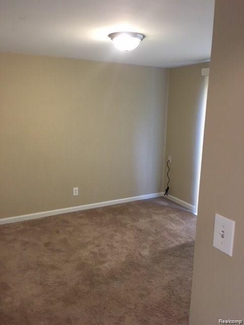 74 Odanah Street, Lake Orion, MI 48362 — Photo 10