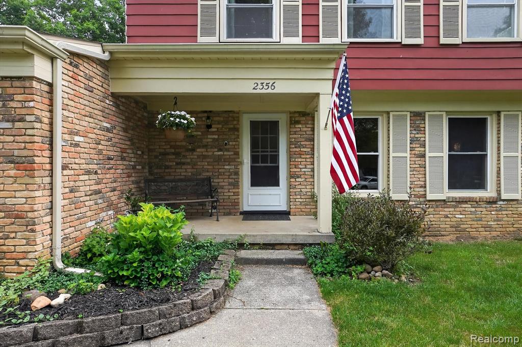 2356 Pineview Court, Flushing, MI 48433 — Photo 6