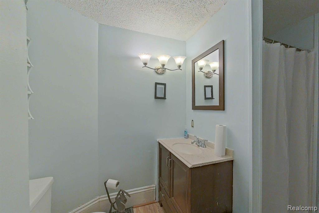 515 E GRAND RIVER Avenue, Howell, MI 48843 — Photo 50