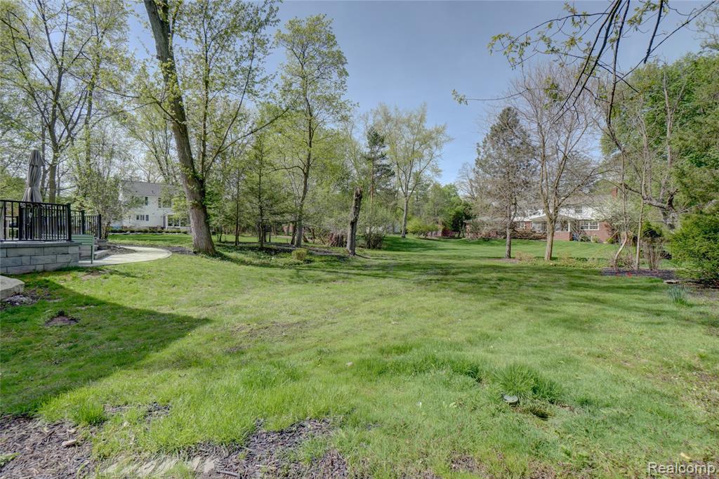19341 Devonshire Street, Beverly Hills, MI 48025 — Photo 37