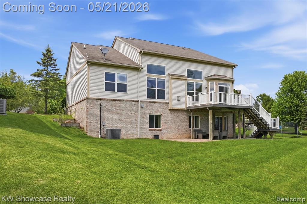 2143 Warbler Court, Commerce Twp, MI 48382 — Photo 3