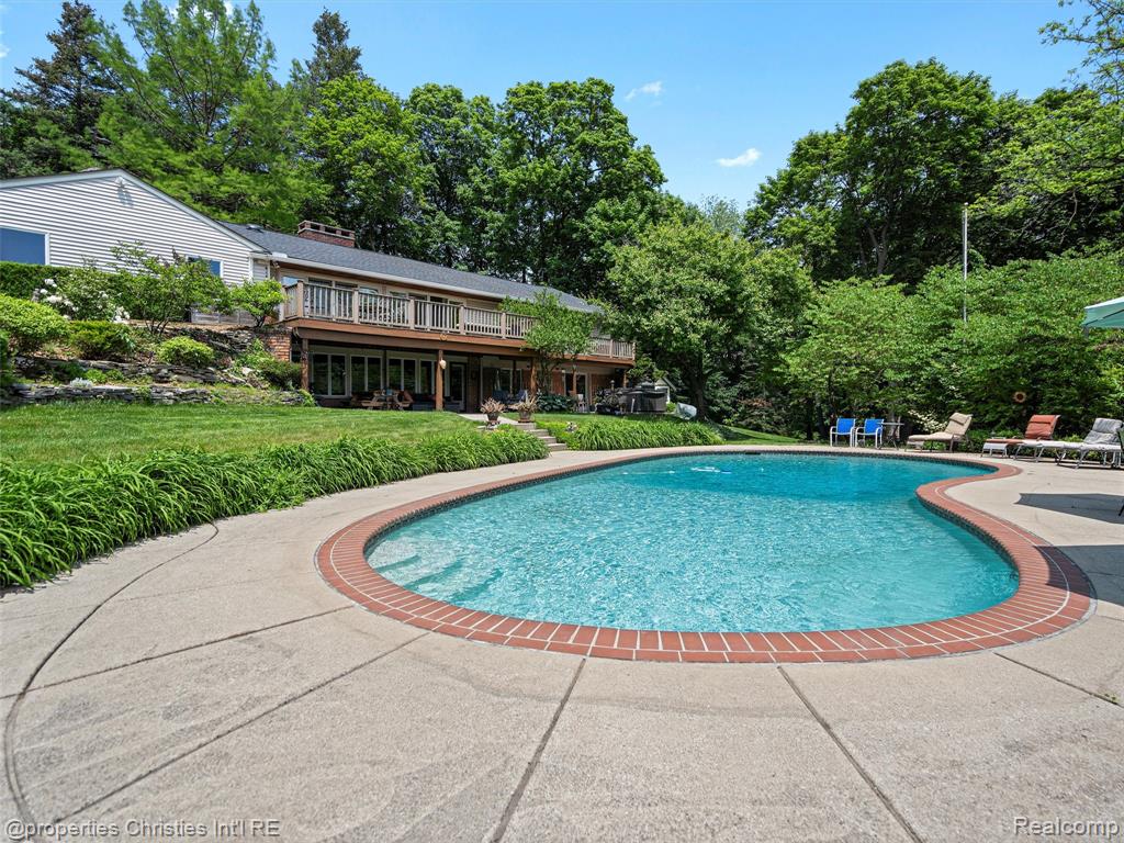 4383 Pine Tree Trail, Bloomfield Hills, MI 48302 — Photo 10