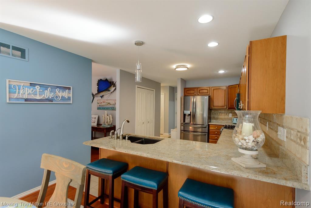 17449 Ava Court, New Boston, MI 48164 — Photo 9