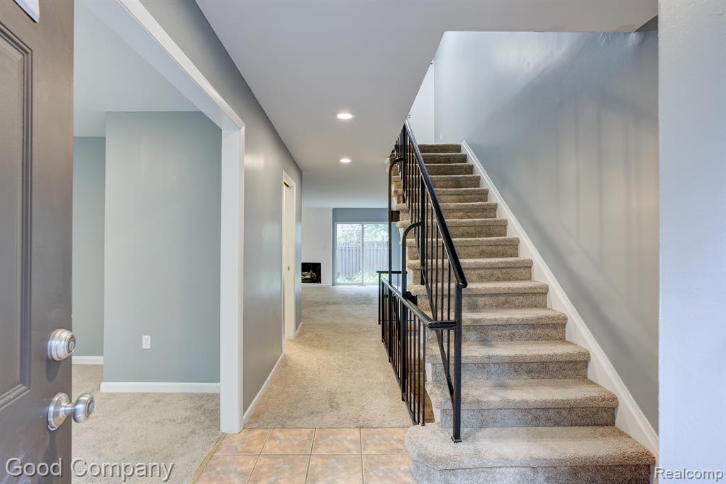 2030 WICKHAM Street, Royal Oak, MI 48073 — Photo 6