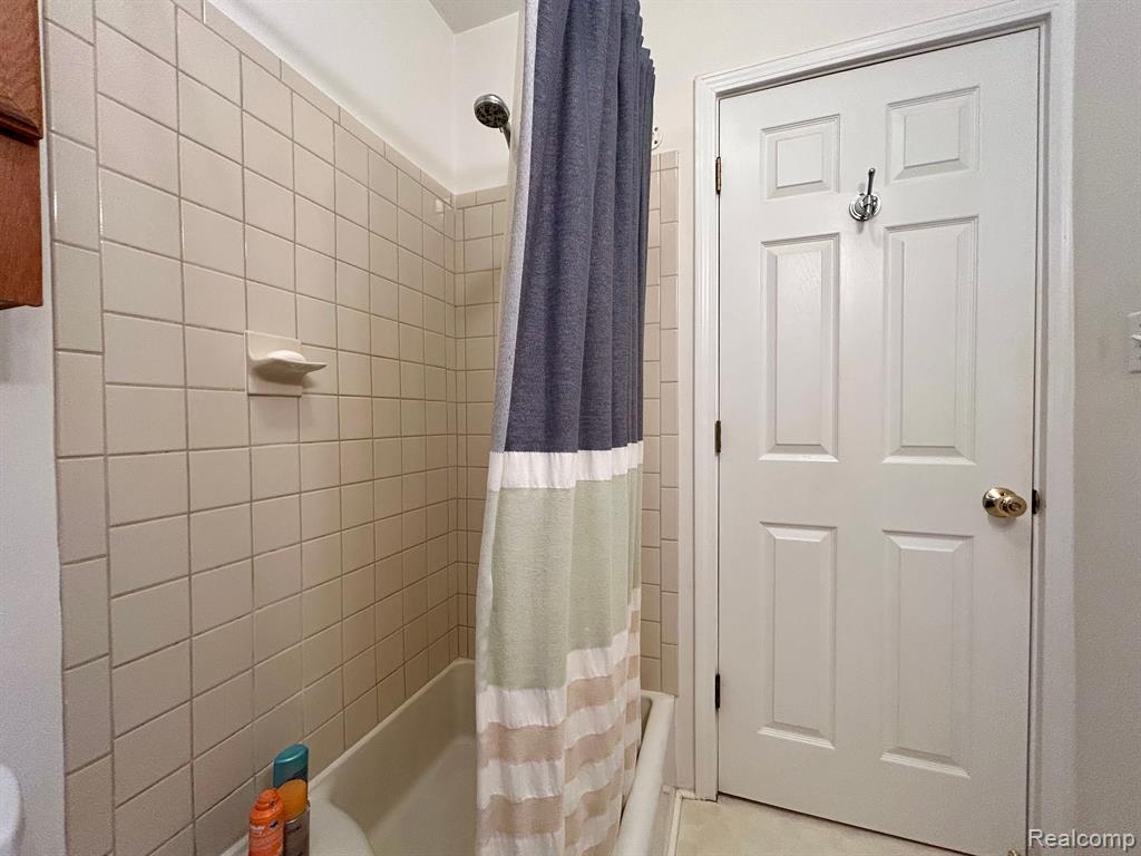 9343 Shannon Drive, Brighton, MI 48116 — Photo 21