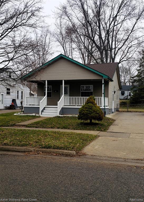 138 W Strathmore Avenue, Pontiac, MI 48340 — front exterior
